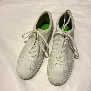 Rothy’s Lace Up white Sneaker size 10